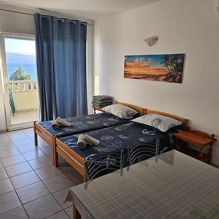 Apartments Zemunik Omis Exterior photo