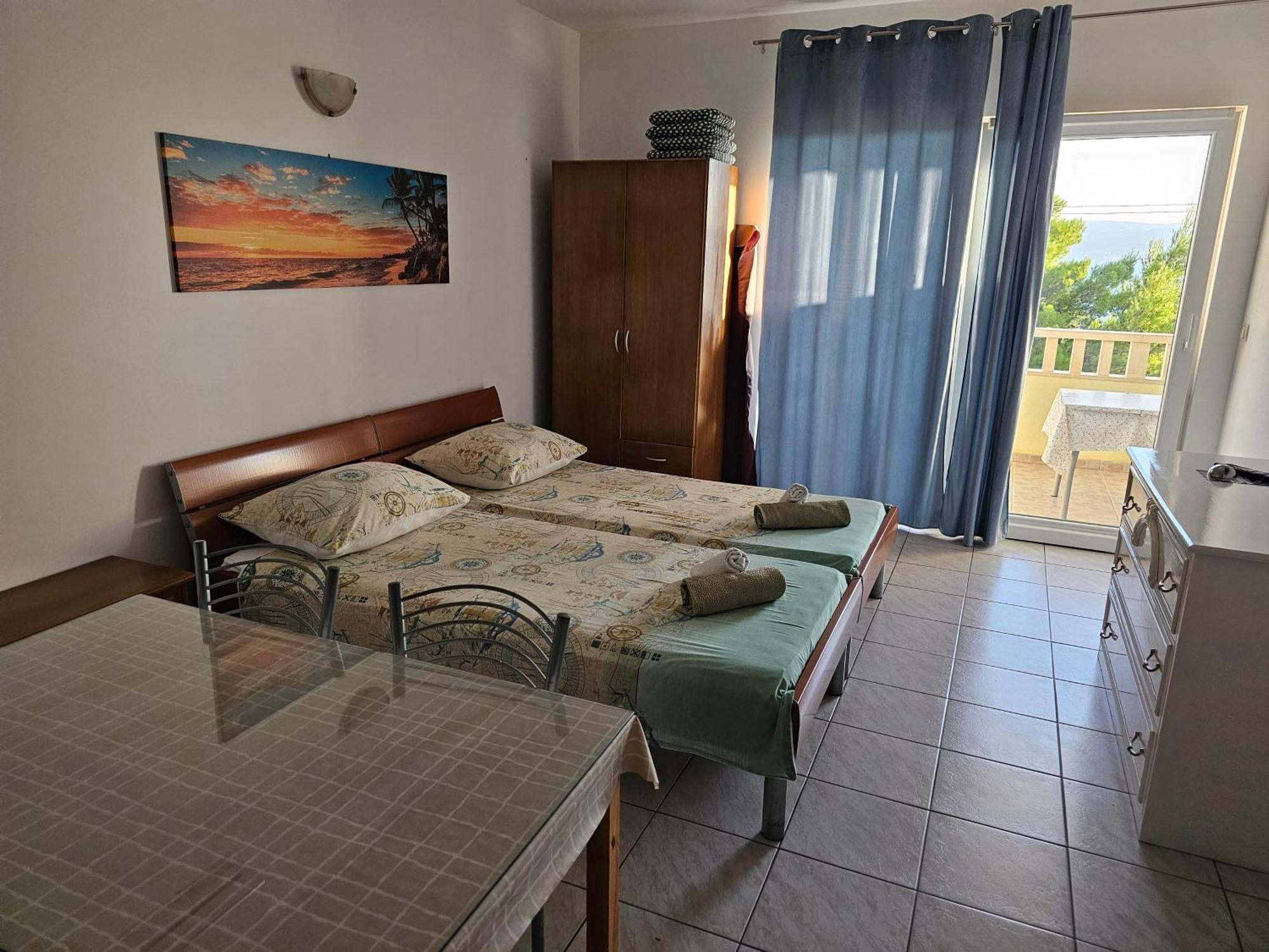 Apartments Zemunik Omis Exterior photo