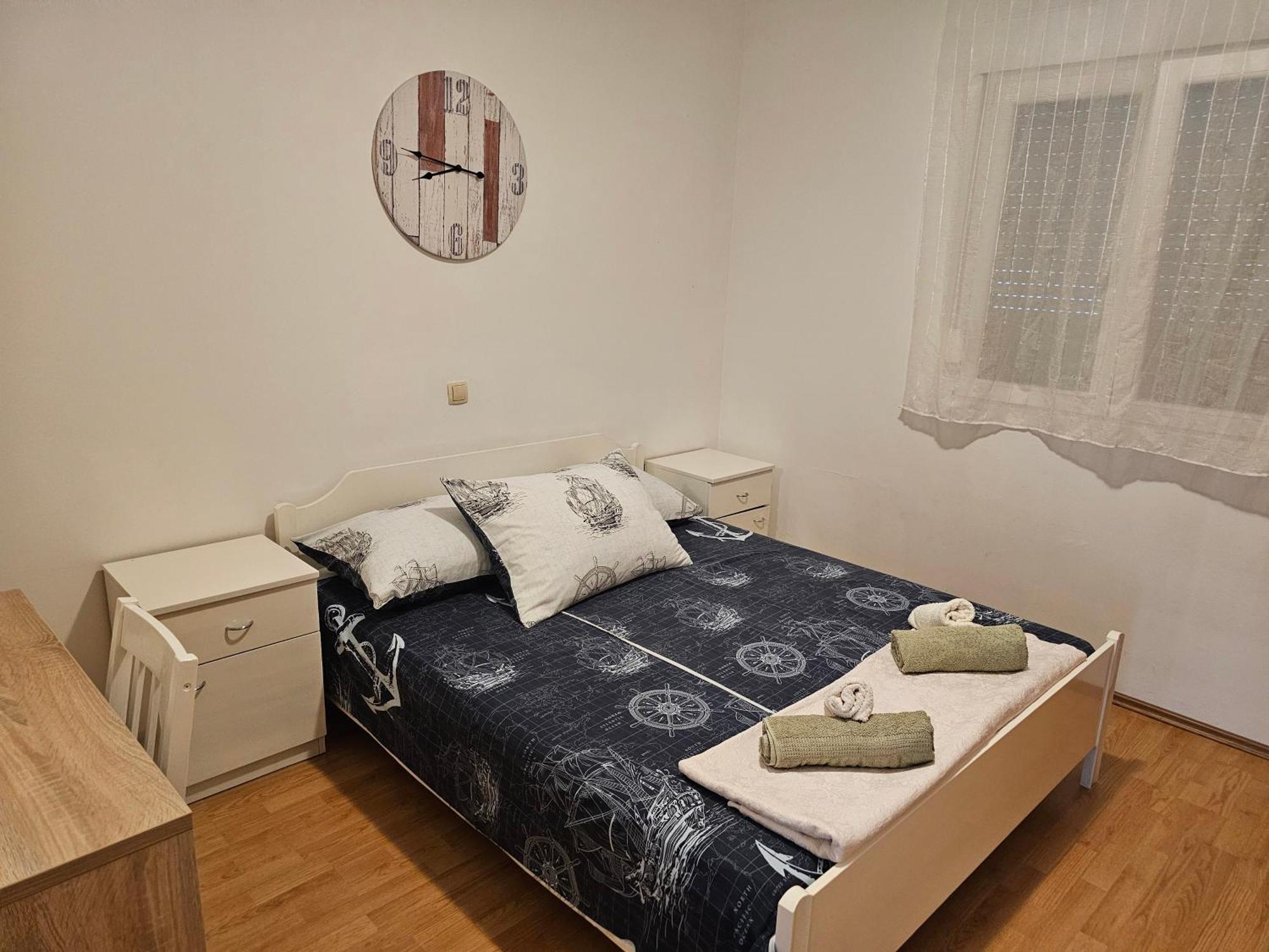 Apartments Zemunik Omis Exterior photo