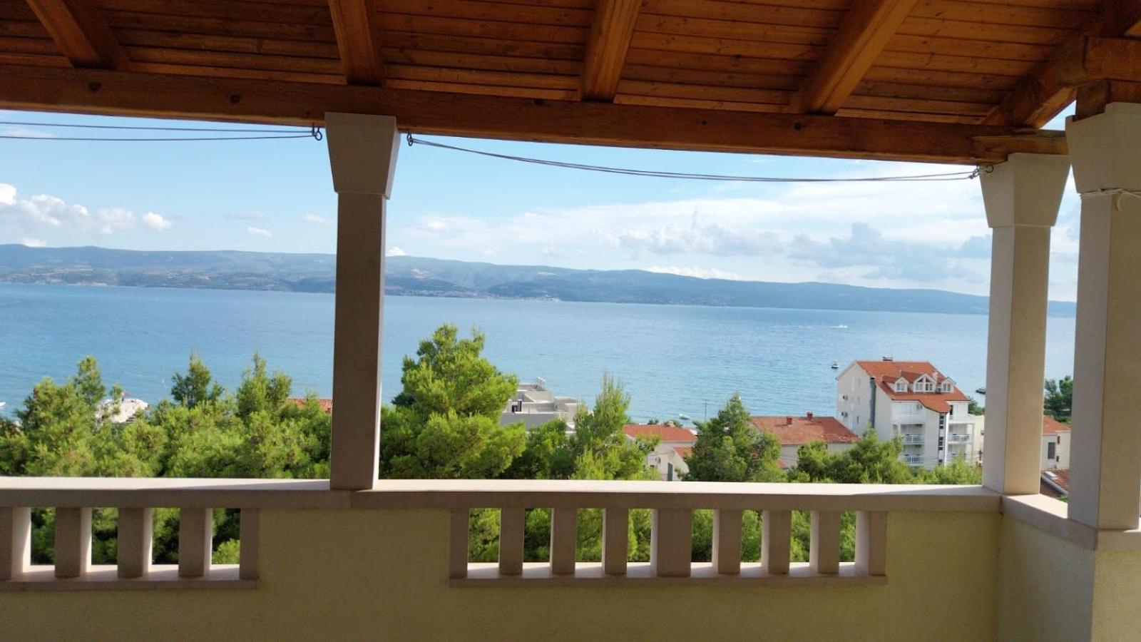 Apartments Zemunik Omis Exterior photo