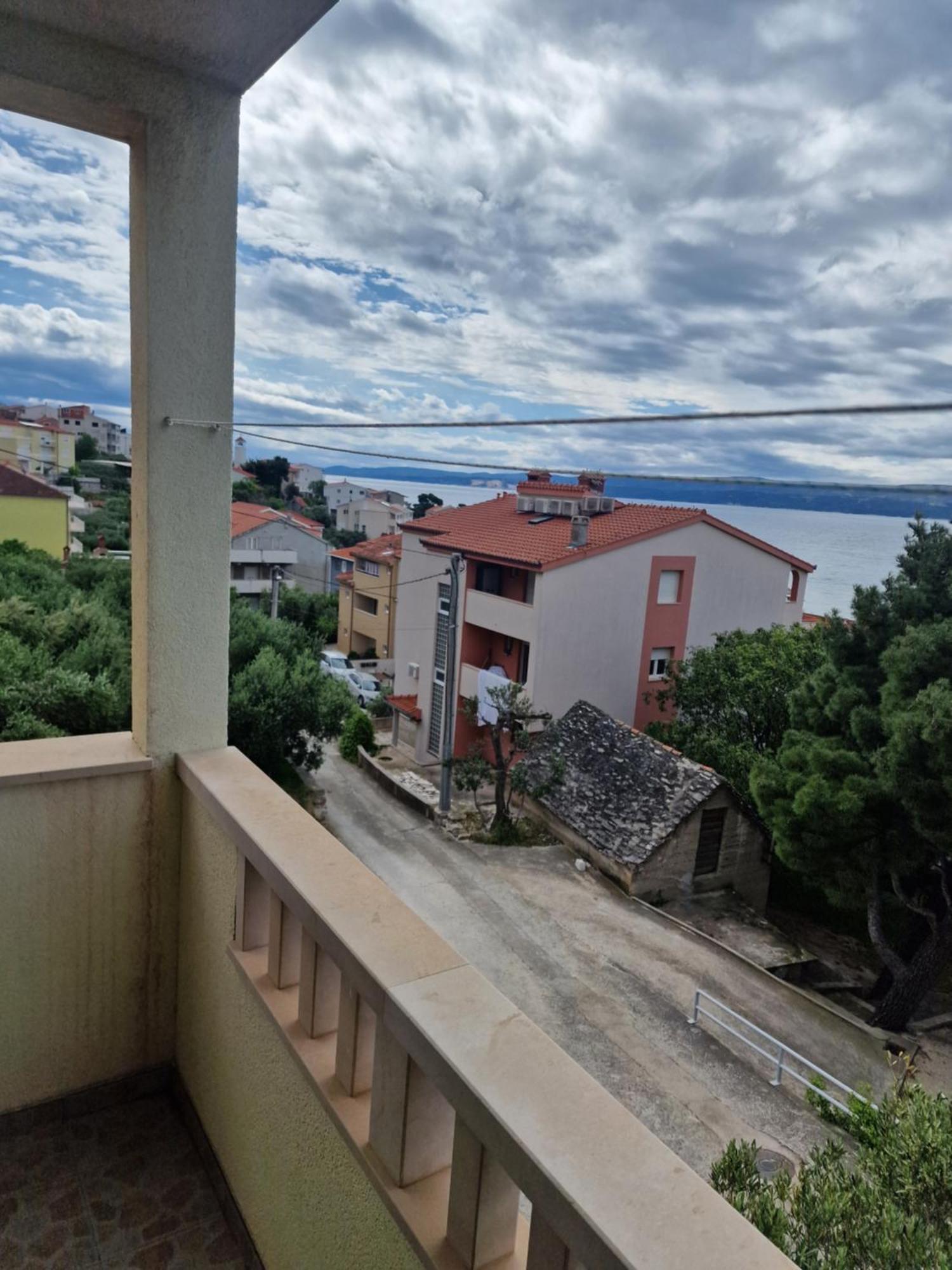 Apartments Zemunik Omis Exterior photo